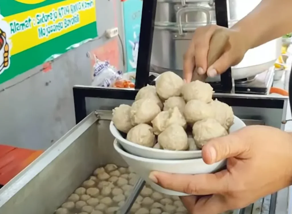 Bakso (meatball soup) - Travel Solo Jakarta