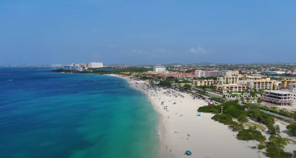 Eagle Beach - Solo Travel Aruba