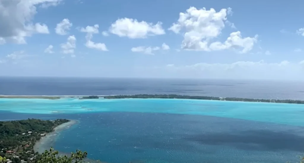 Faanui Bay - Bora Bora Solo Travel