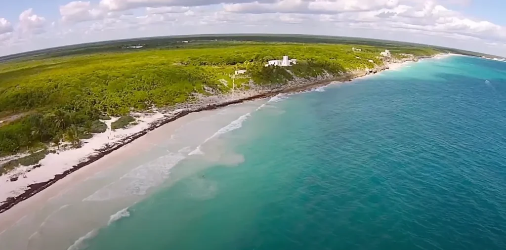 Santa Fe Beach - Tulum Solo Travel